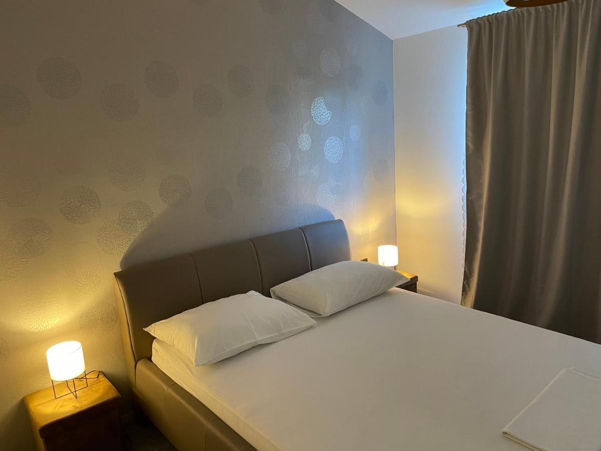 Apartmani Bm Биоград-на-Мору Экстерьер фото